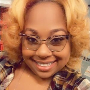 Meet your Posher, Asha